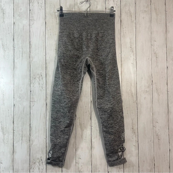PINK Victoria’s Secret Ultimate Criss Cross Crop Heather Gray Leggings M… - Picture 1 of 4